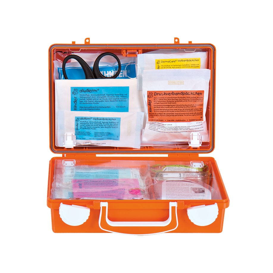 erste-hilfe-koffer-quick-cd-kindergarten-orange-anwendung